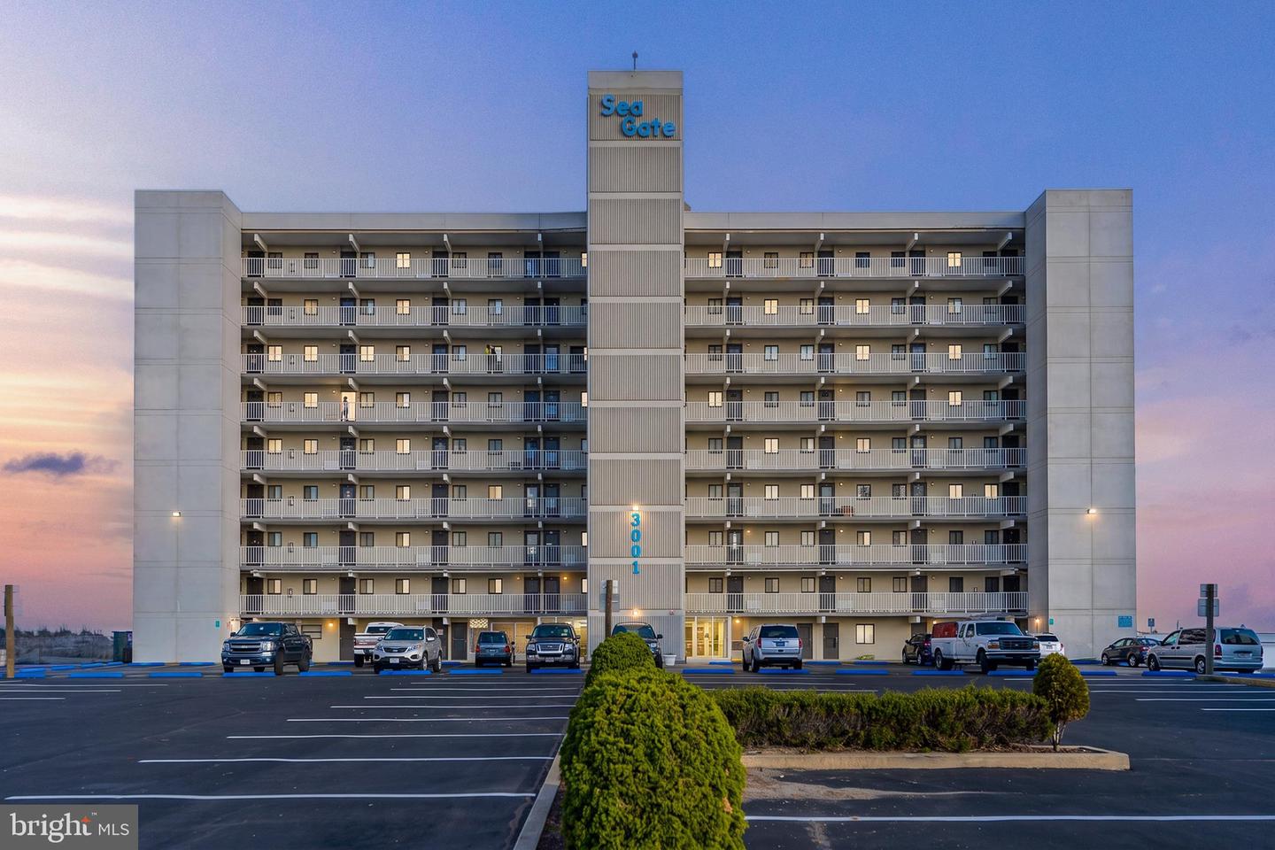 3001 Atlantic Ave #506 — photo