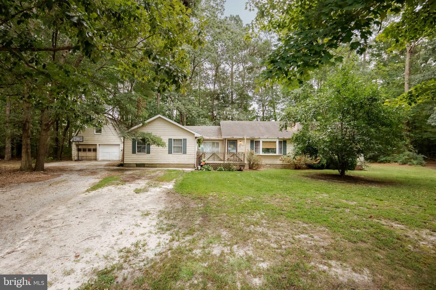 711 Homewood Dr — photo