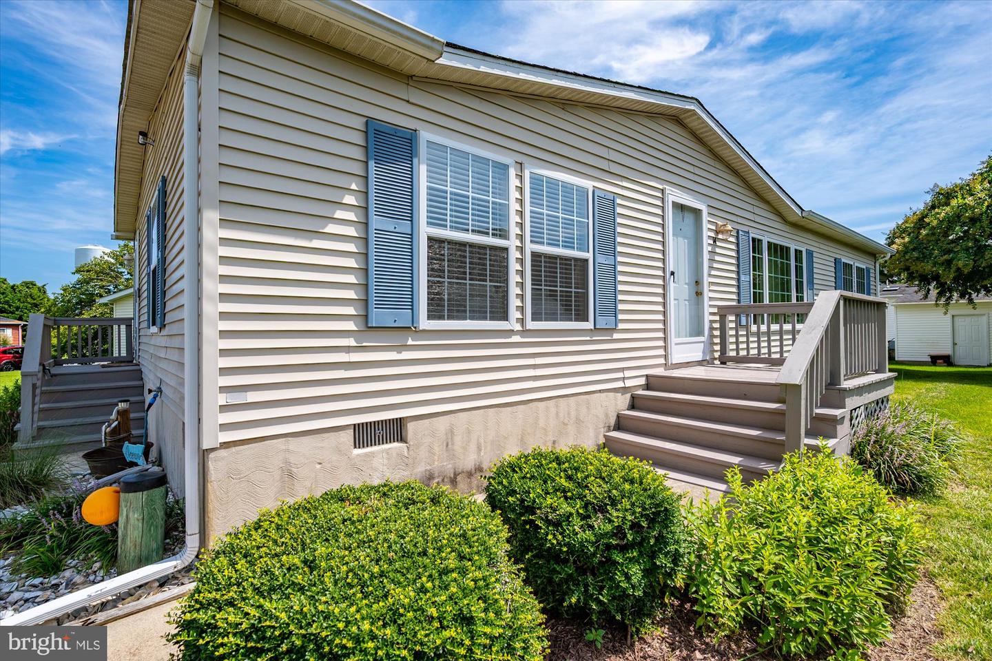 14 E Wind Dr — photo