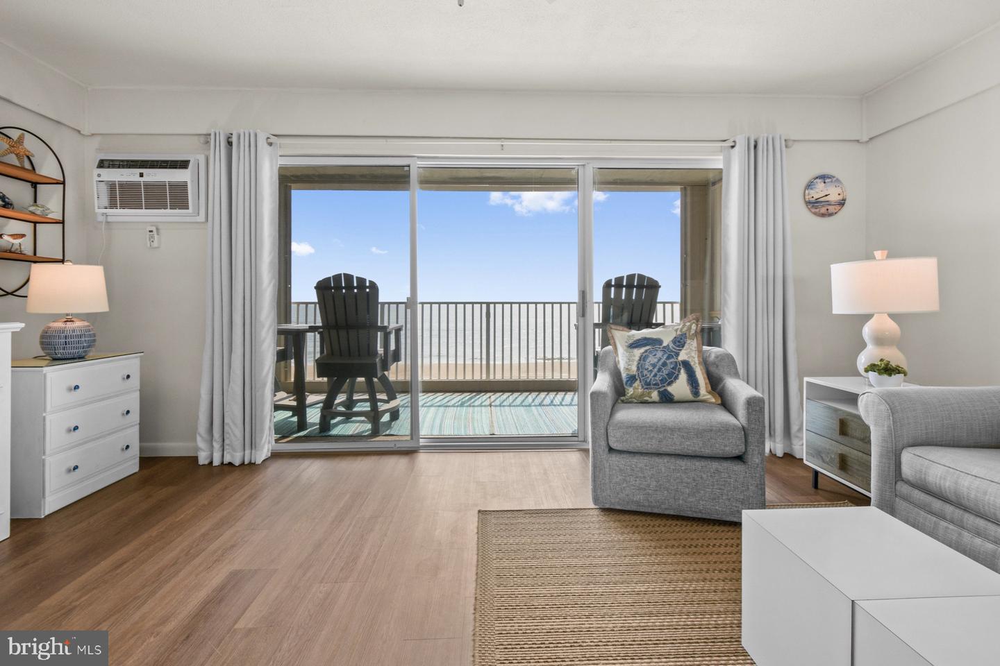 7301 Atlantic Ave #5D — photo
