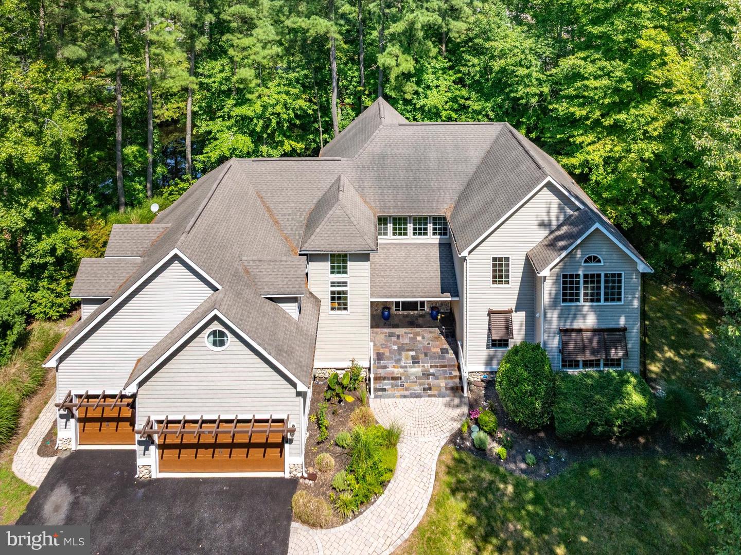 12548 Whispering Woods Dr — photo