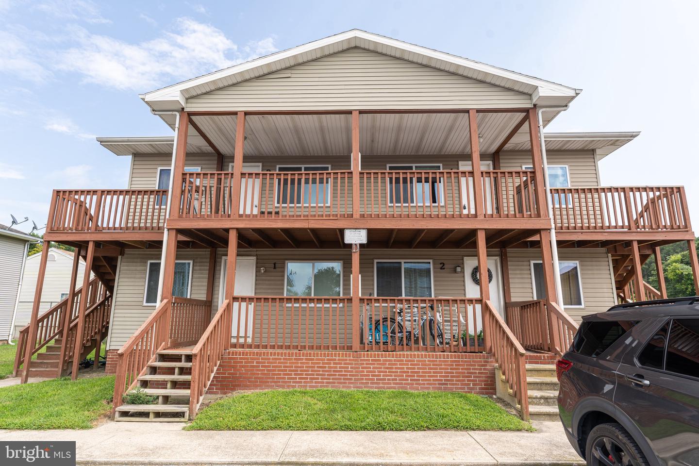 516 Bay St #D-4 — photo