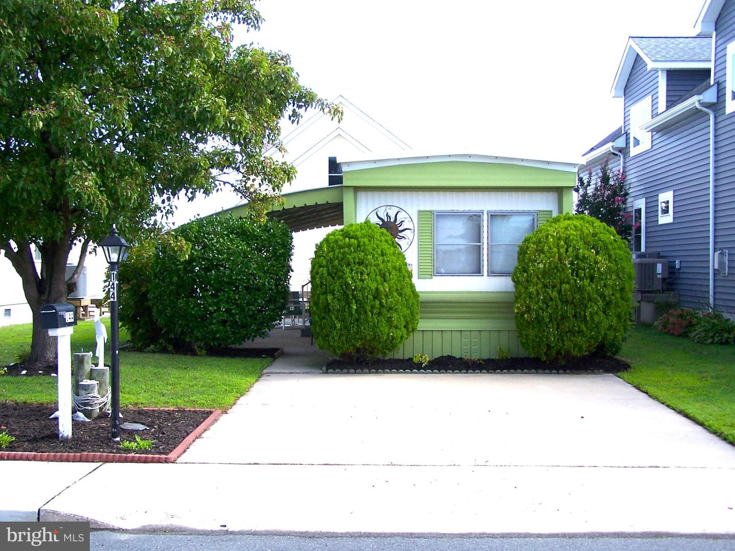 144 Sandy Hill — photo