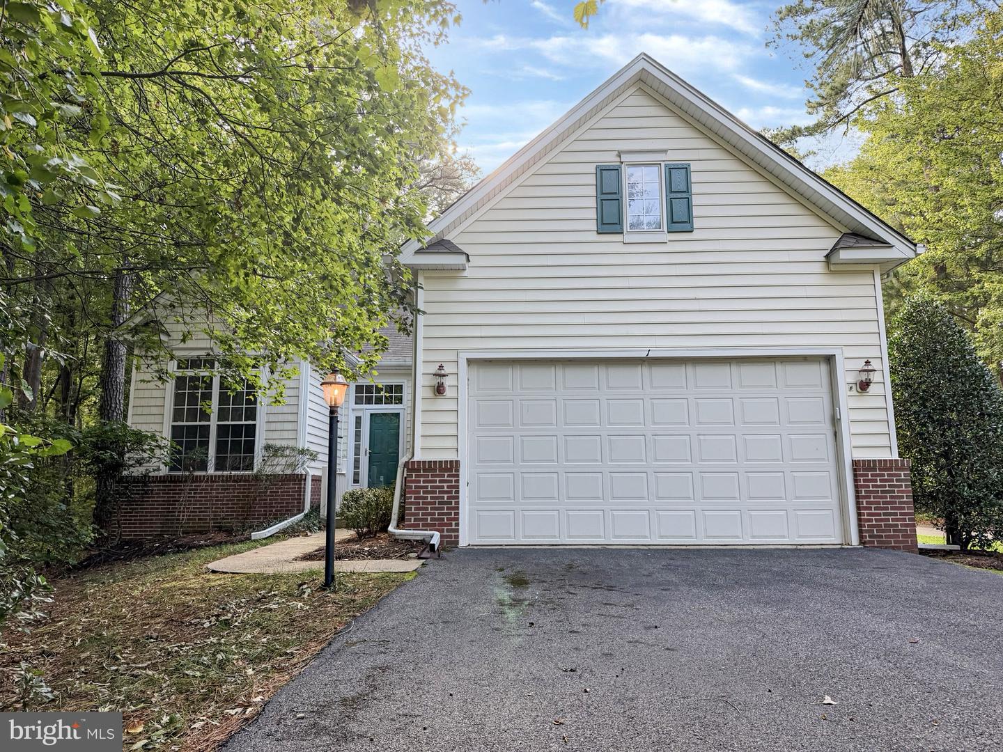 1 Freeport Ln — photo