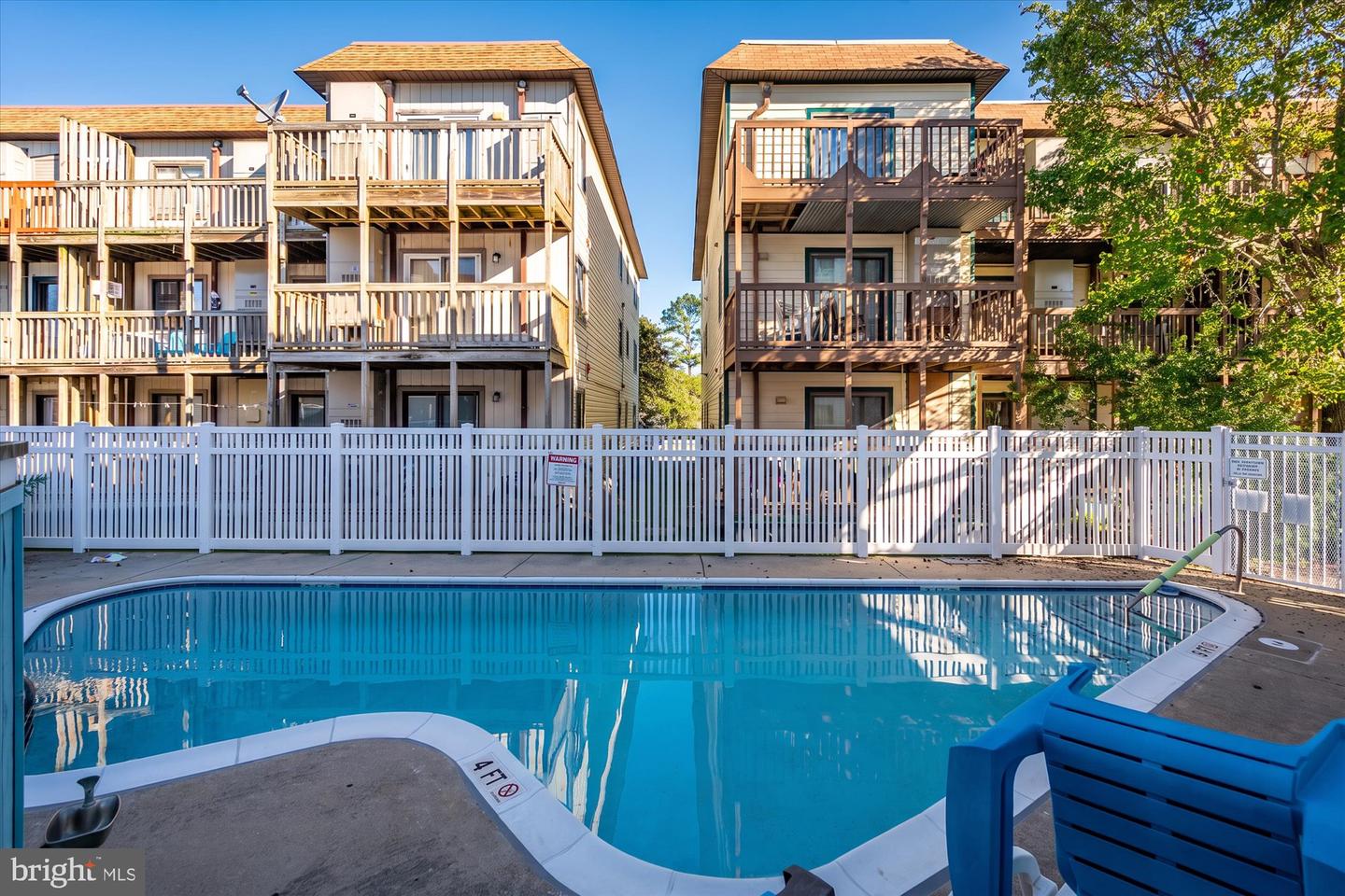 14411 Tunnel Ave #202 — photo