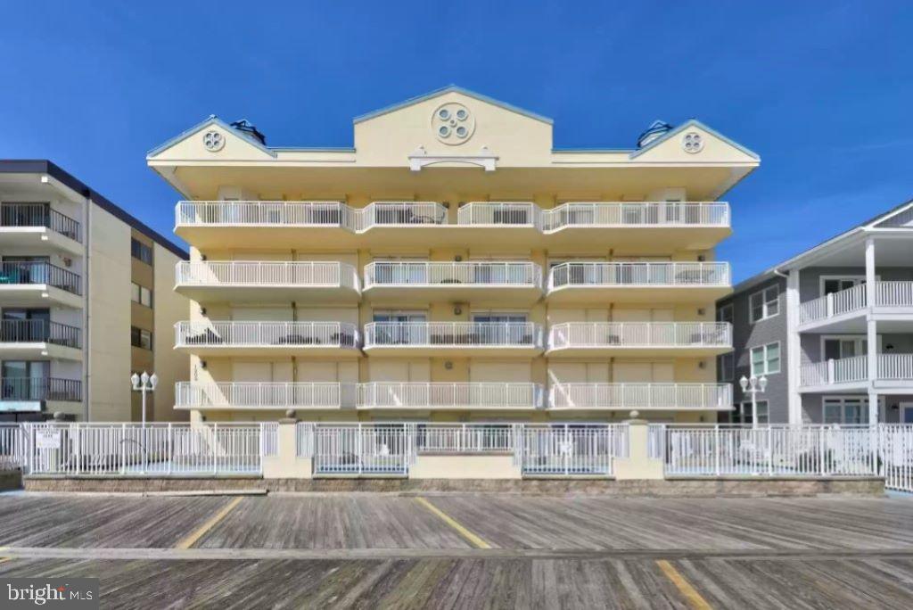 1209 Atlantic Ave #103 — photo