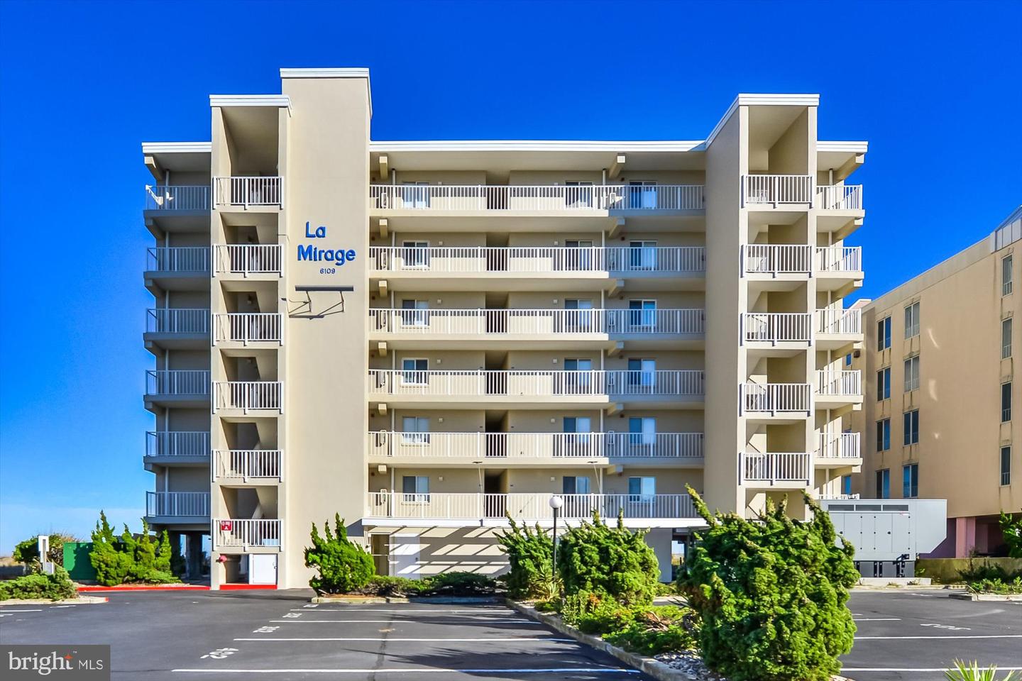 6109 Atlantic Ave #204 — photo