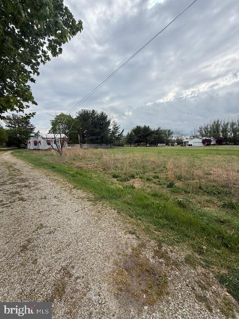 521 E Forest Grove Rd — photo