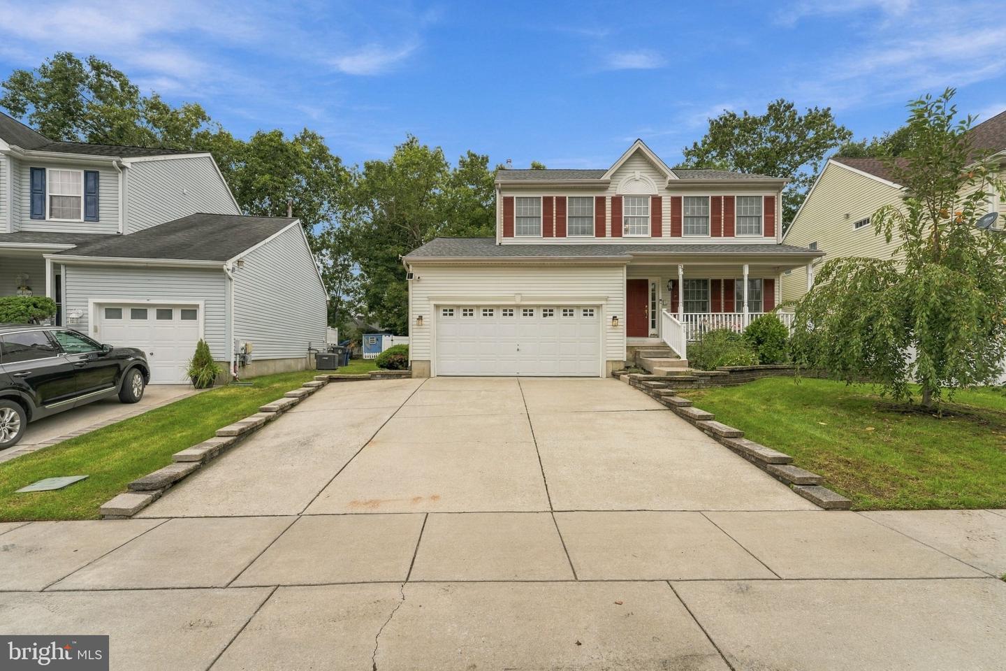 33 E Delancy Ct — photo