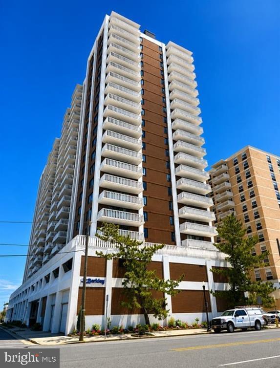 100 S Berkley Sq #21N — photo