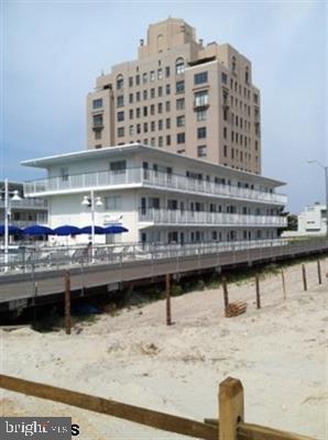 111 S Dudley Ave #306 — photo