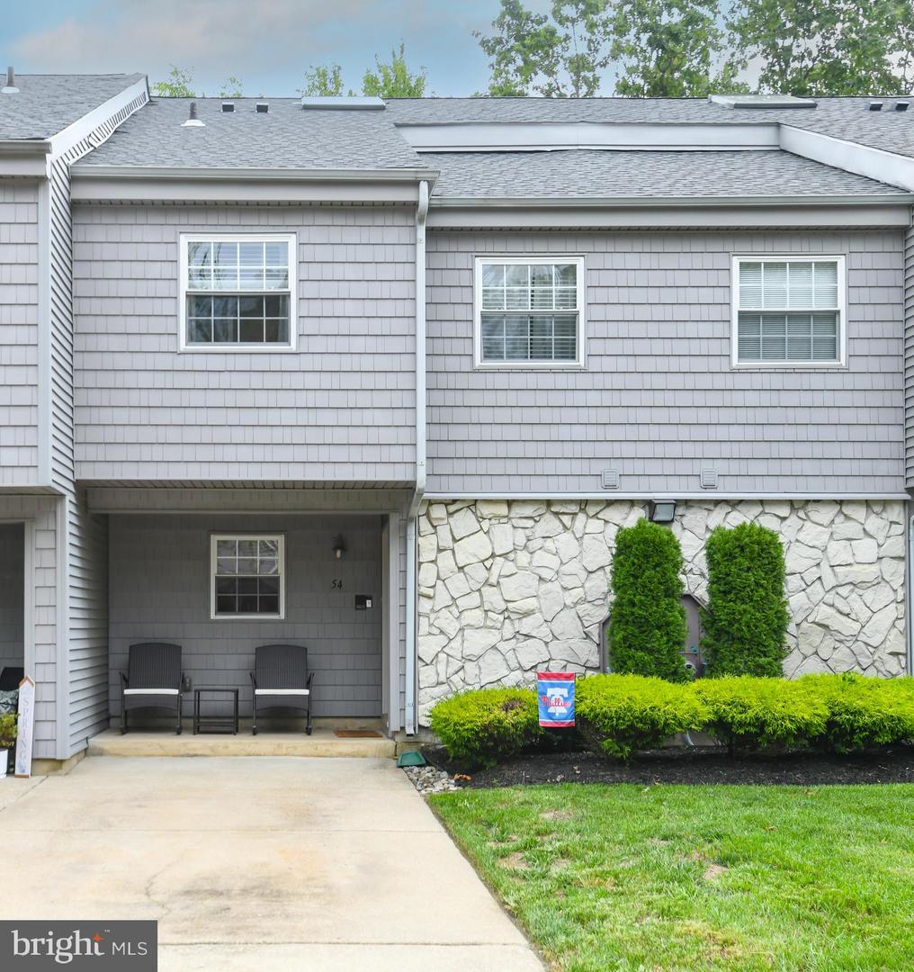54 Harbor Dr — photo