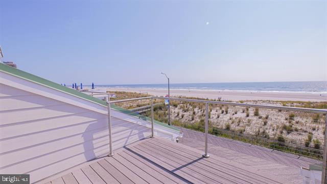 5208 Boardwalk — photo