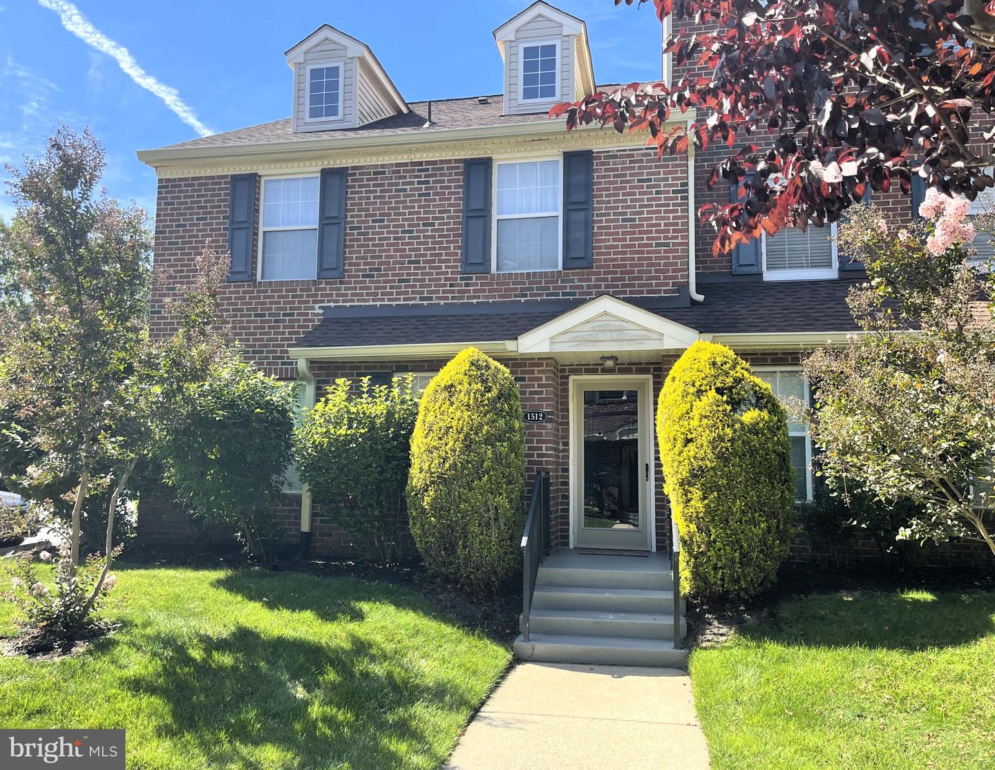 1512 Ben Franklin Ct — photo