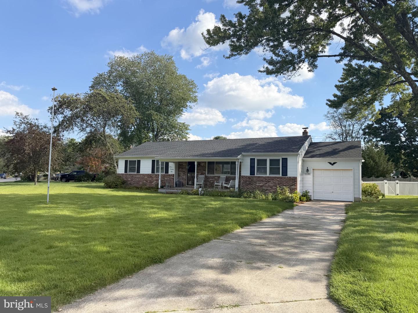 1101 Furman Dr — photo