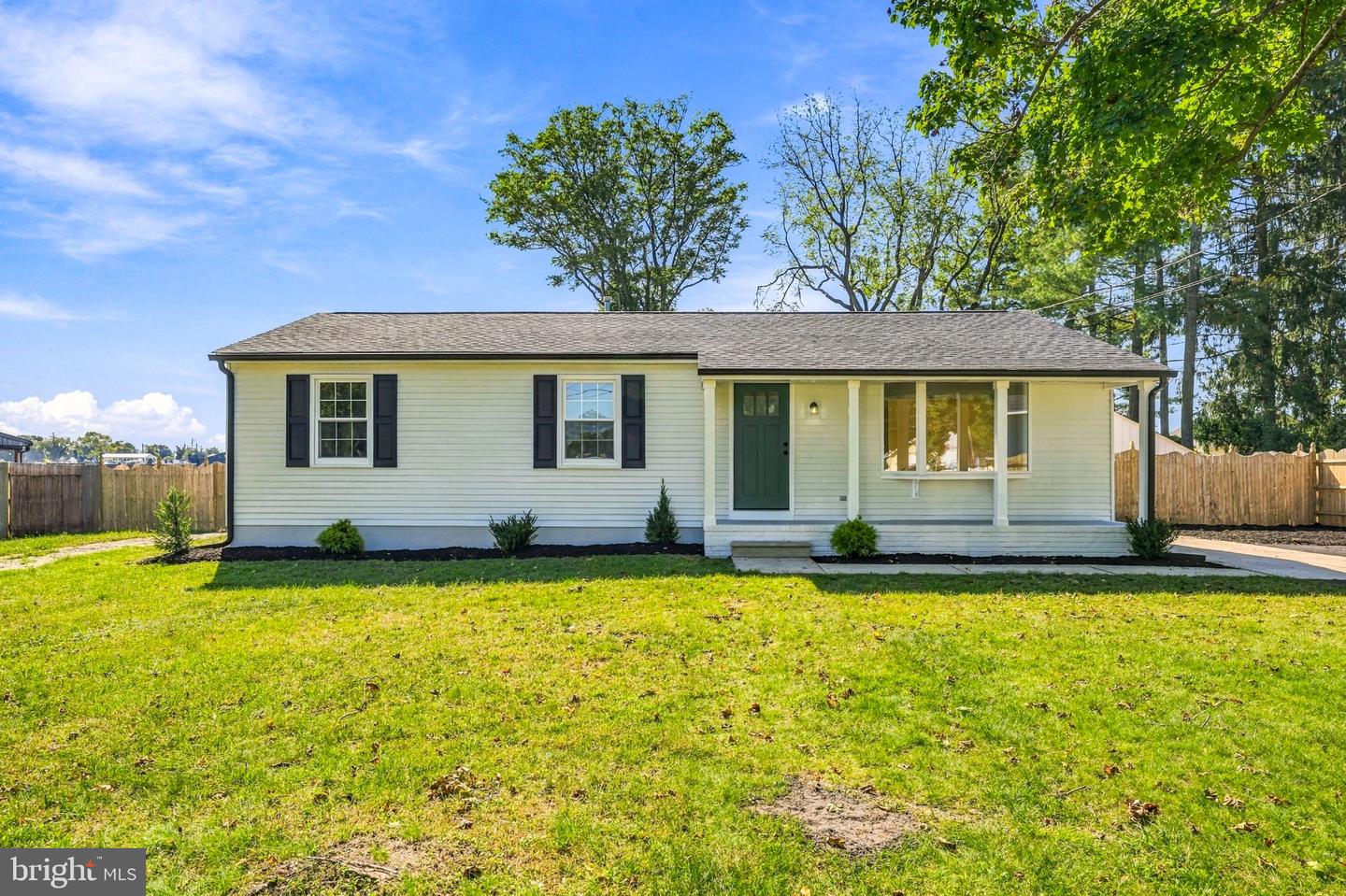 107 Louis Dr — photo
