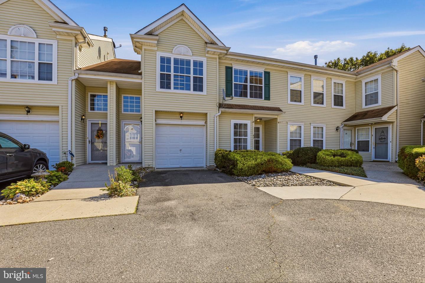 47 E Woodland Ave #C47 — photo