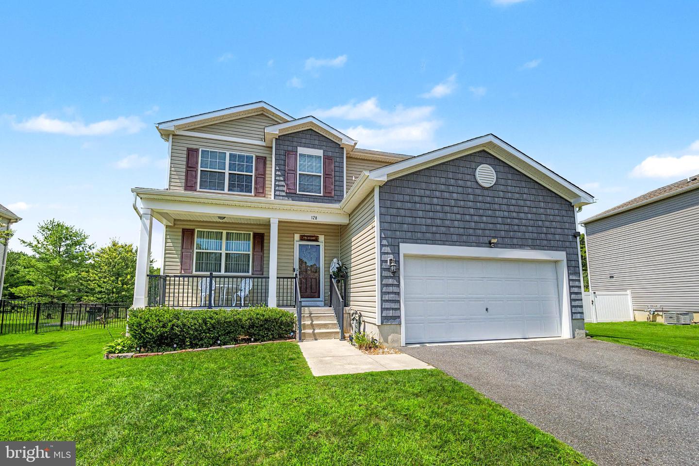 128 Crystal Lake Dr — photo