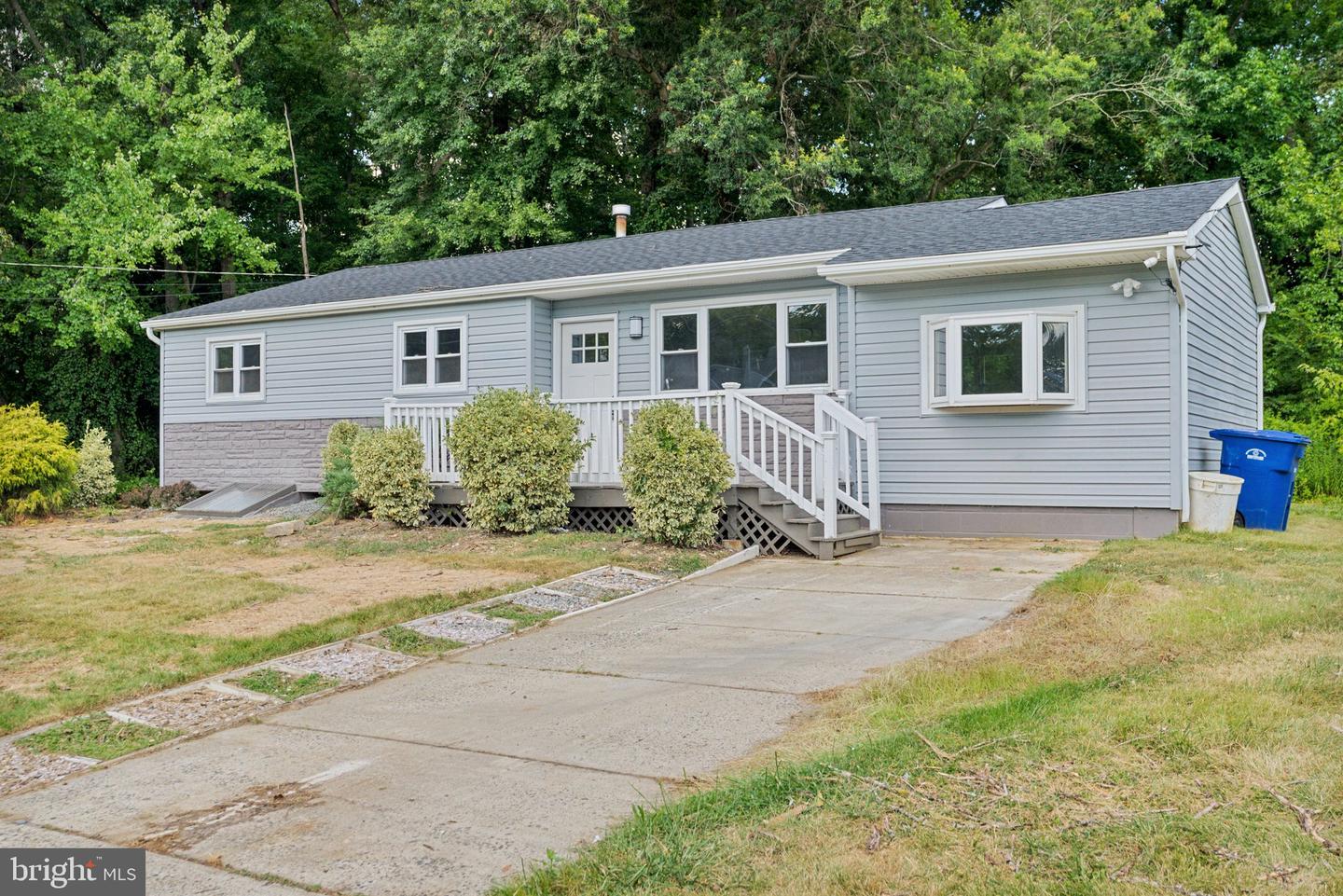 501 Bloomfield Dr — photo