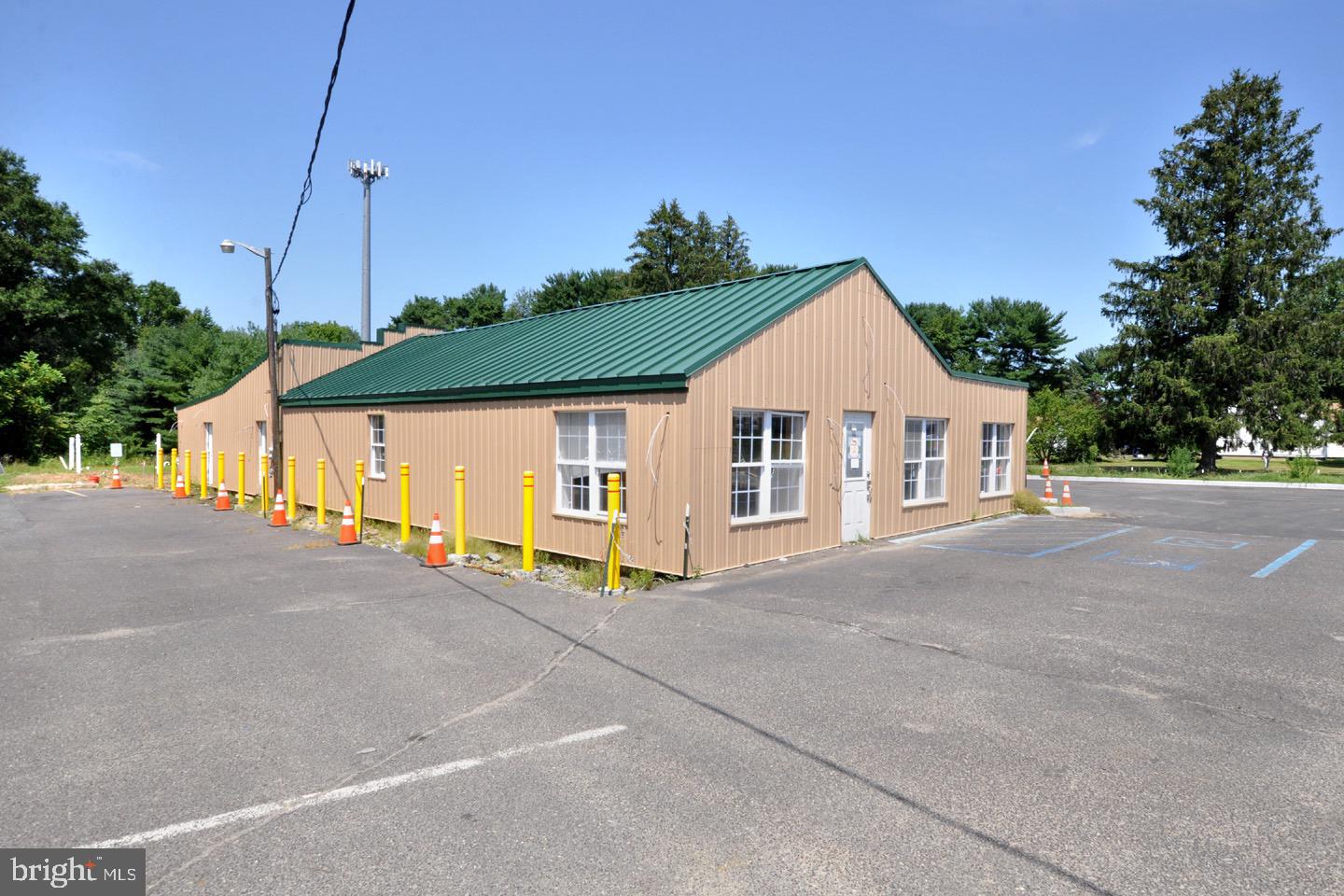 2685 Route 206 — photo