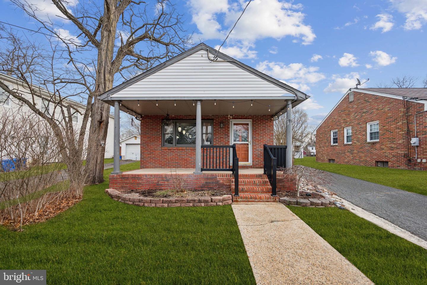 33 Plum — photo