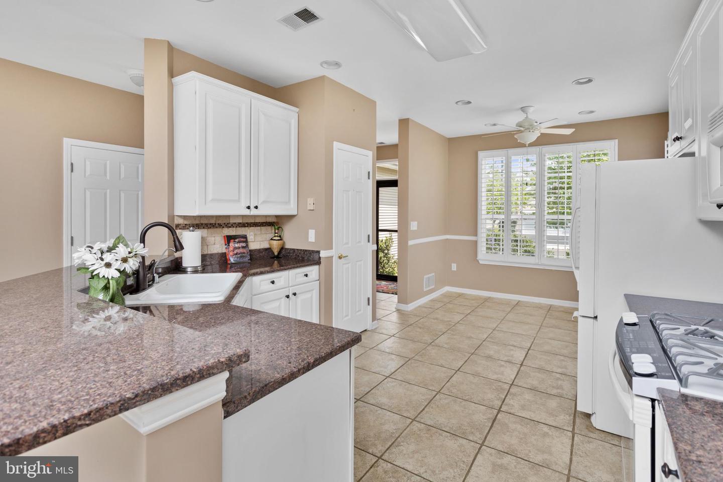 18 Ambrose Dr — photo
