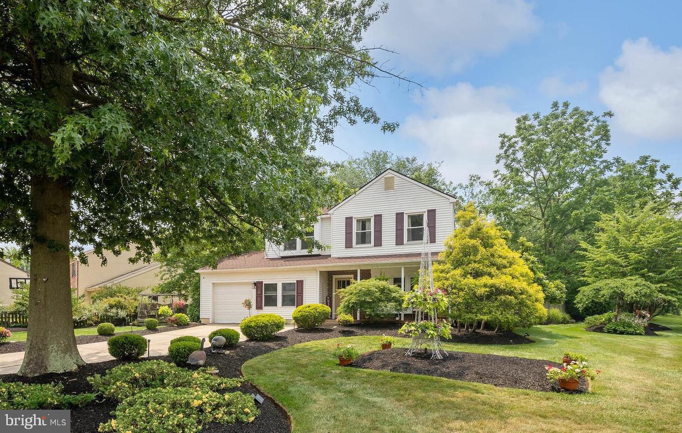2 Devonshire Road, Mount Laurel, NJ 08054