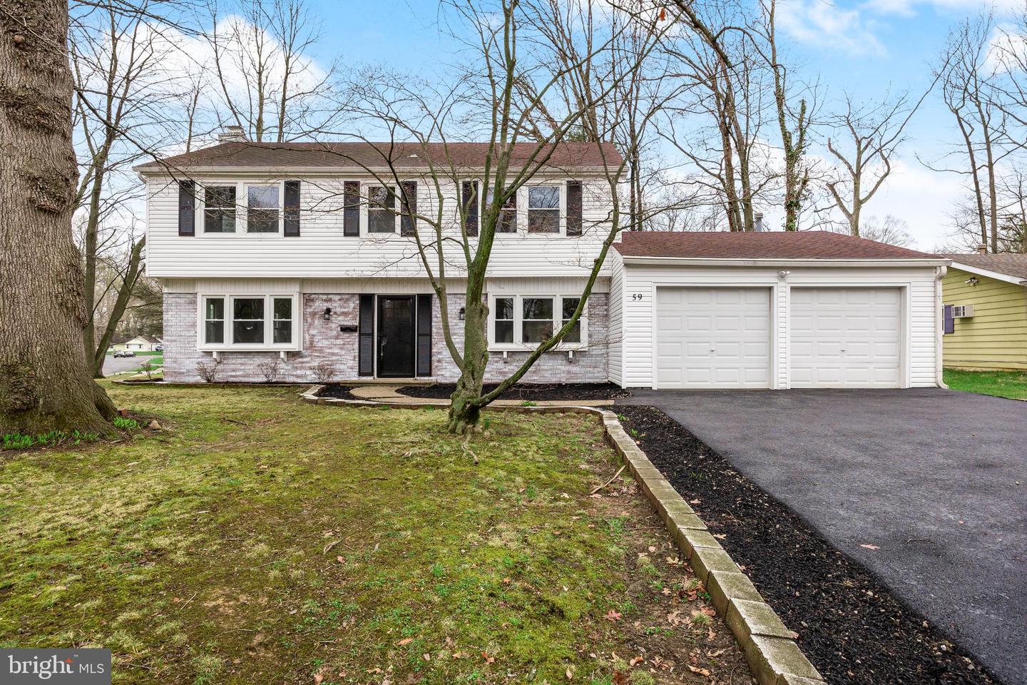 59 Emerald Ln — photo