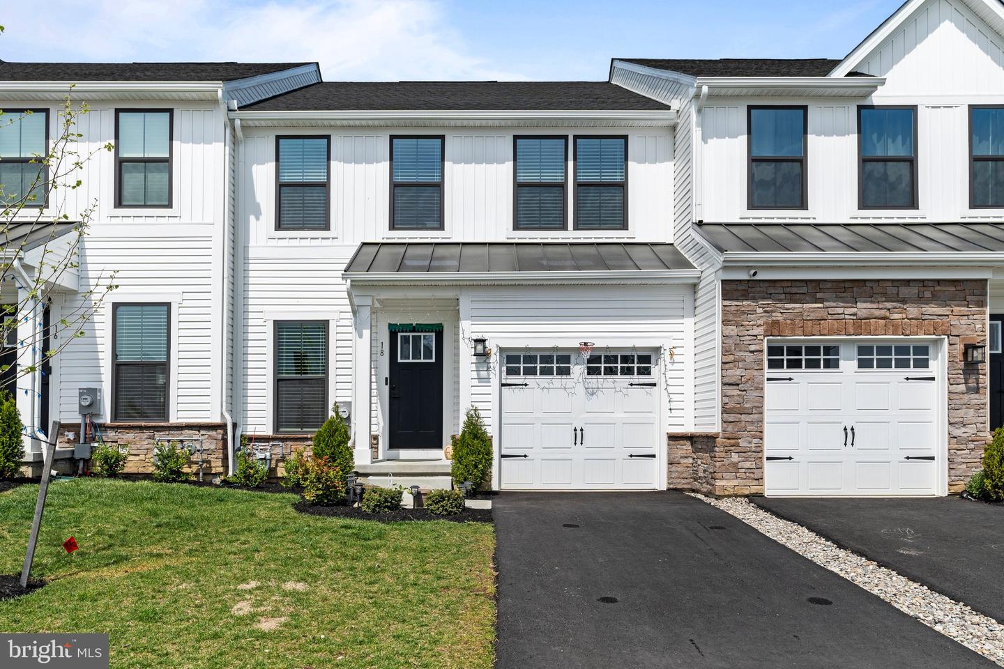 18 Rosemary Way — photo