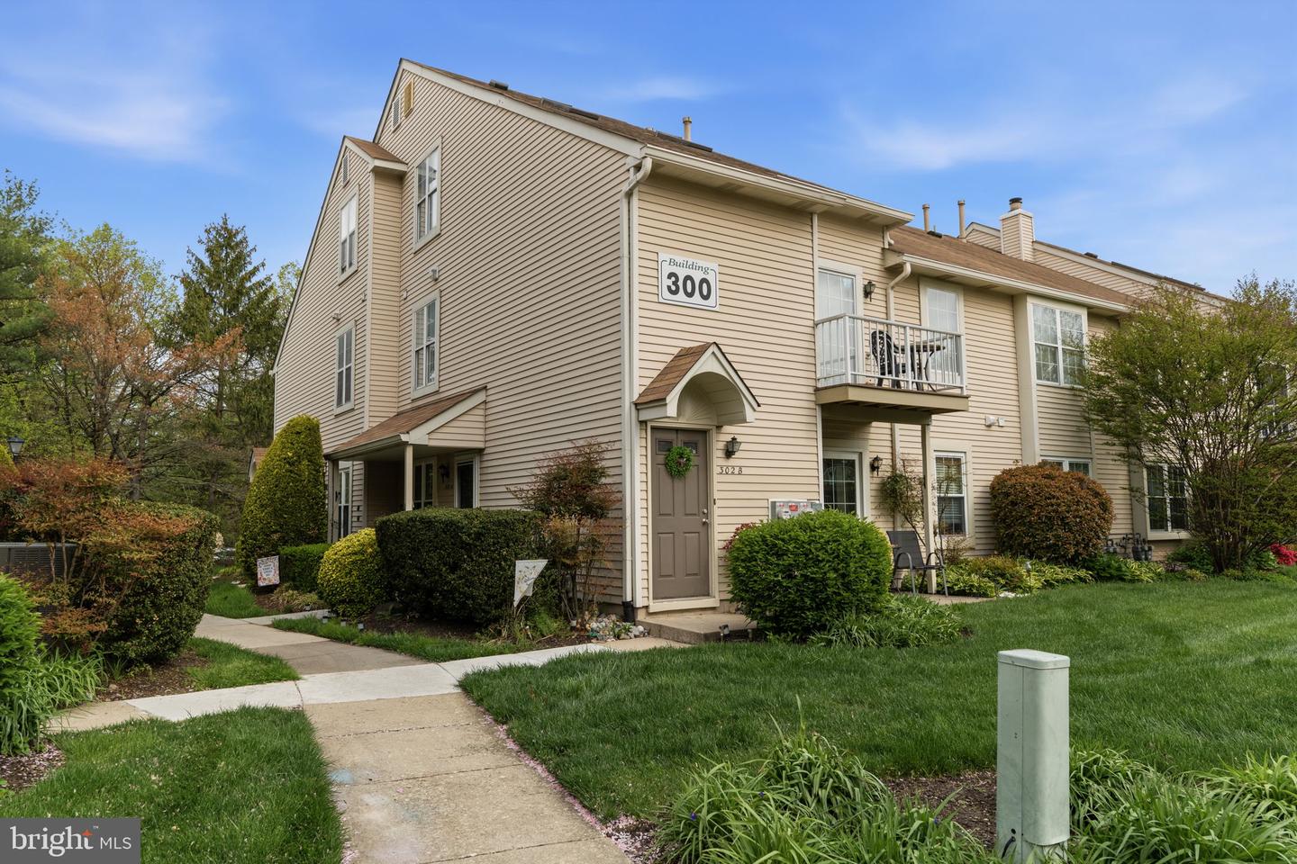 303-A Sedgefield Dr — photo