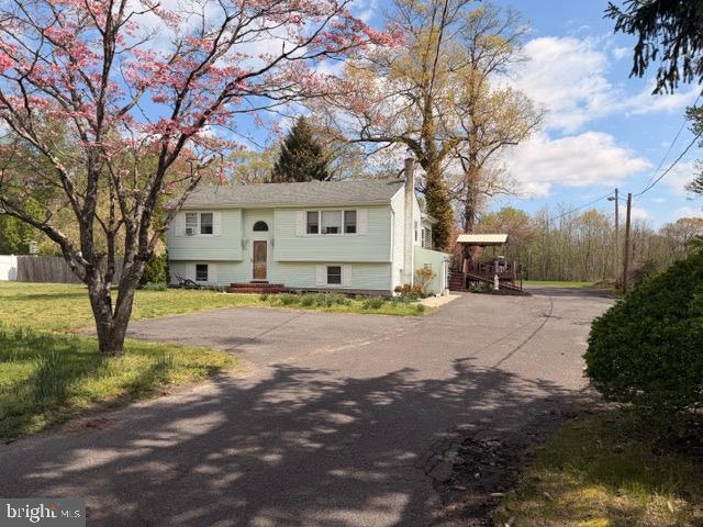 69 Hockamick Road, Cookstown, NJ 08511