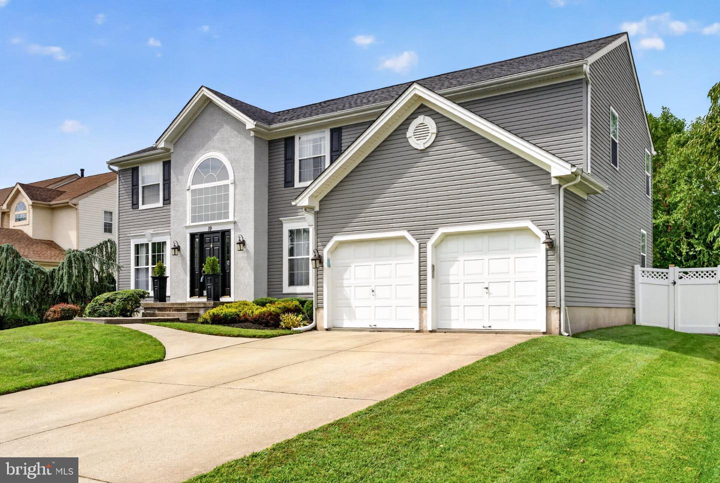 19 Annapolis Dr — photo