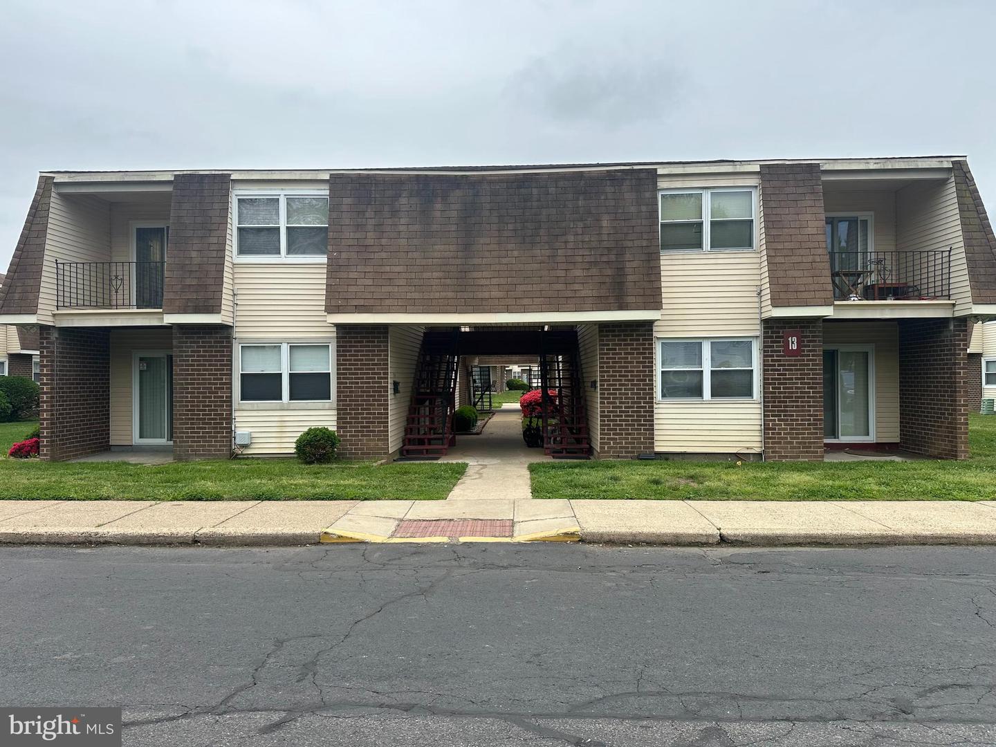 13-2 Florence Tollgate — photo