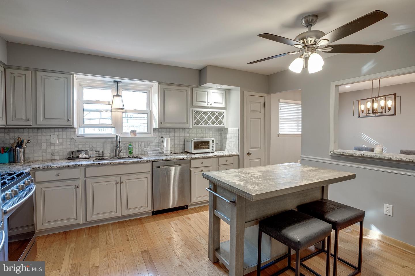 174 Schoolhouse Ln — photo