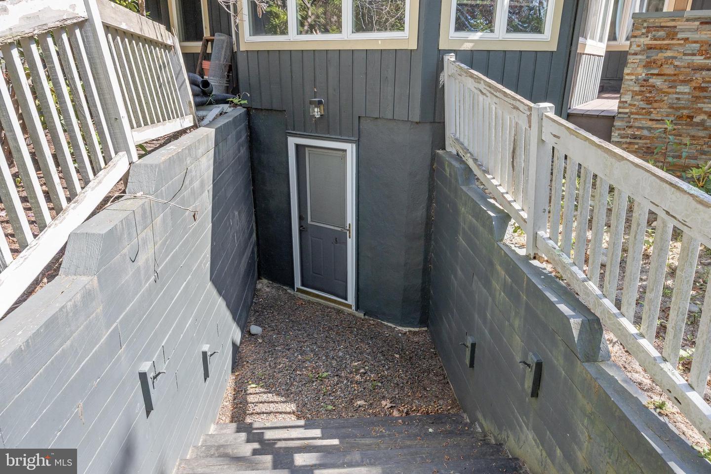 1 Braddocks Mill Ct — photo