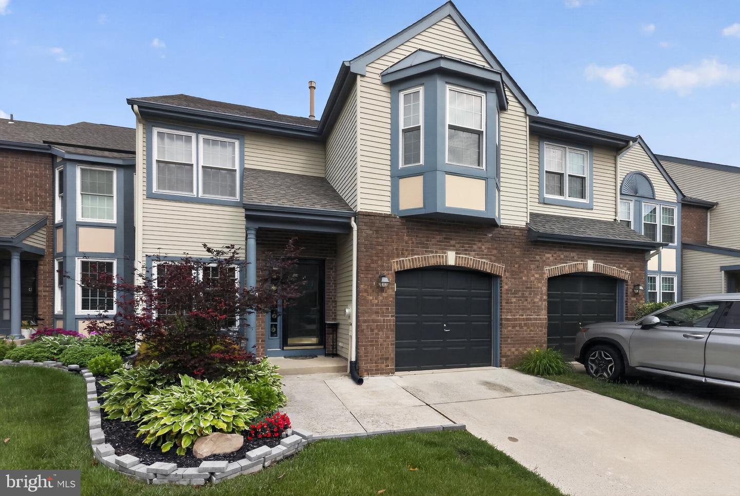6 Hilltop Ln — photo