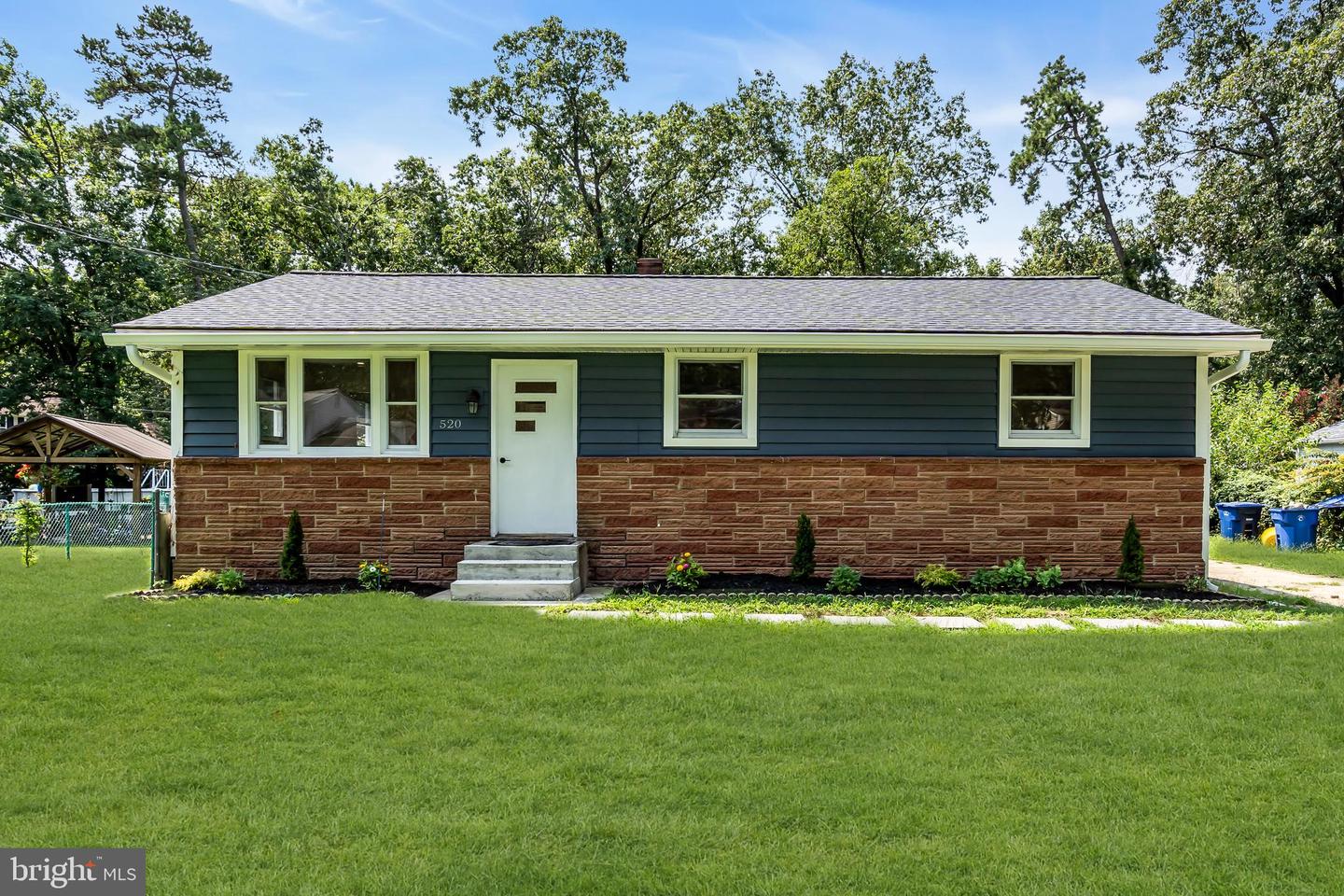 520 W Virginia Rd — photo
