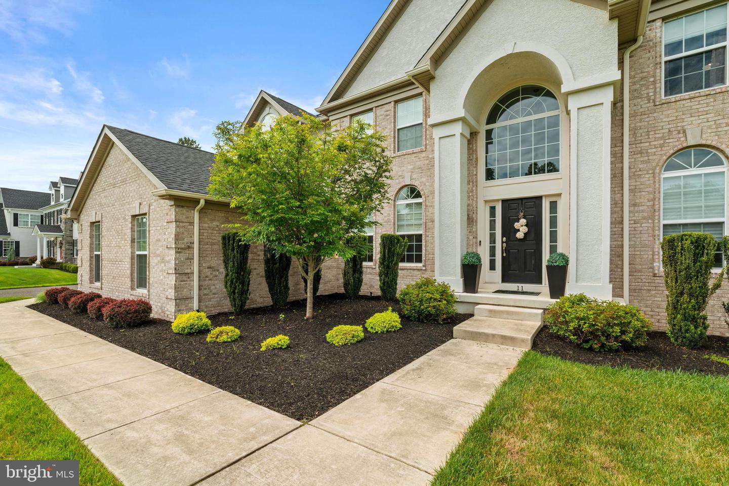11 Aberdeen Ct — photo