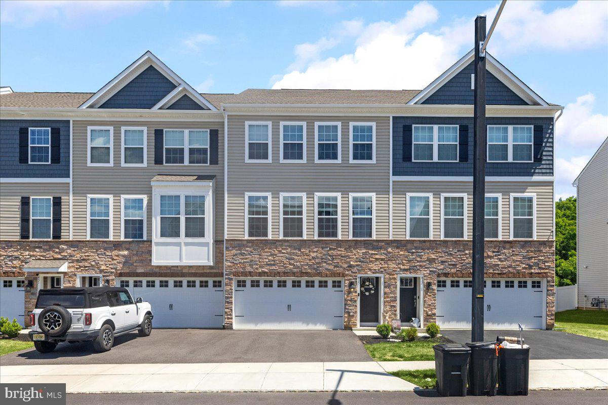 435 Monte Farm Road, Mount Laurel, NJ 08054