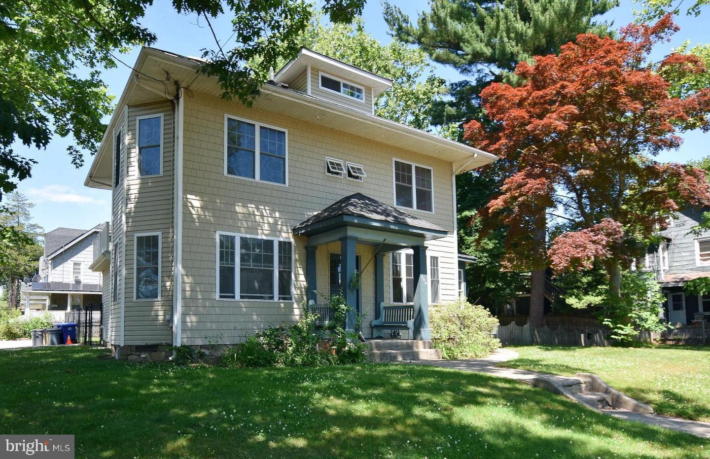 502 Burlington Ave — photo