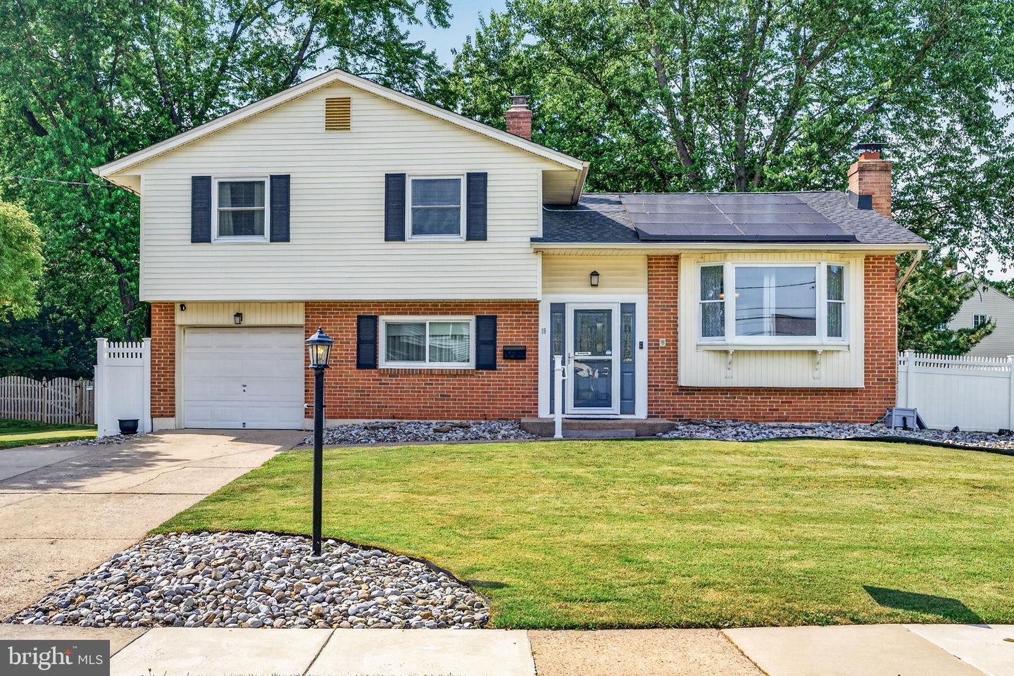 19 Charter Oak Ln — photo