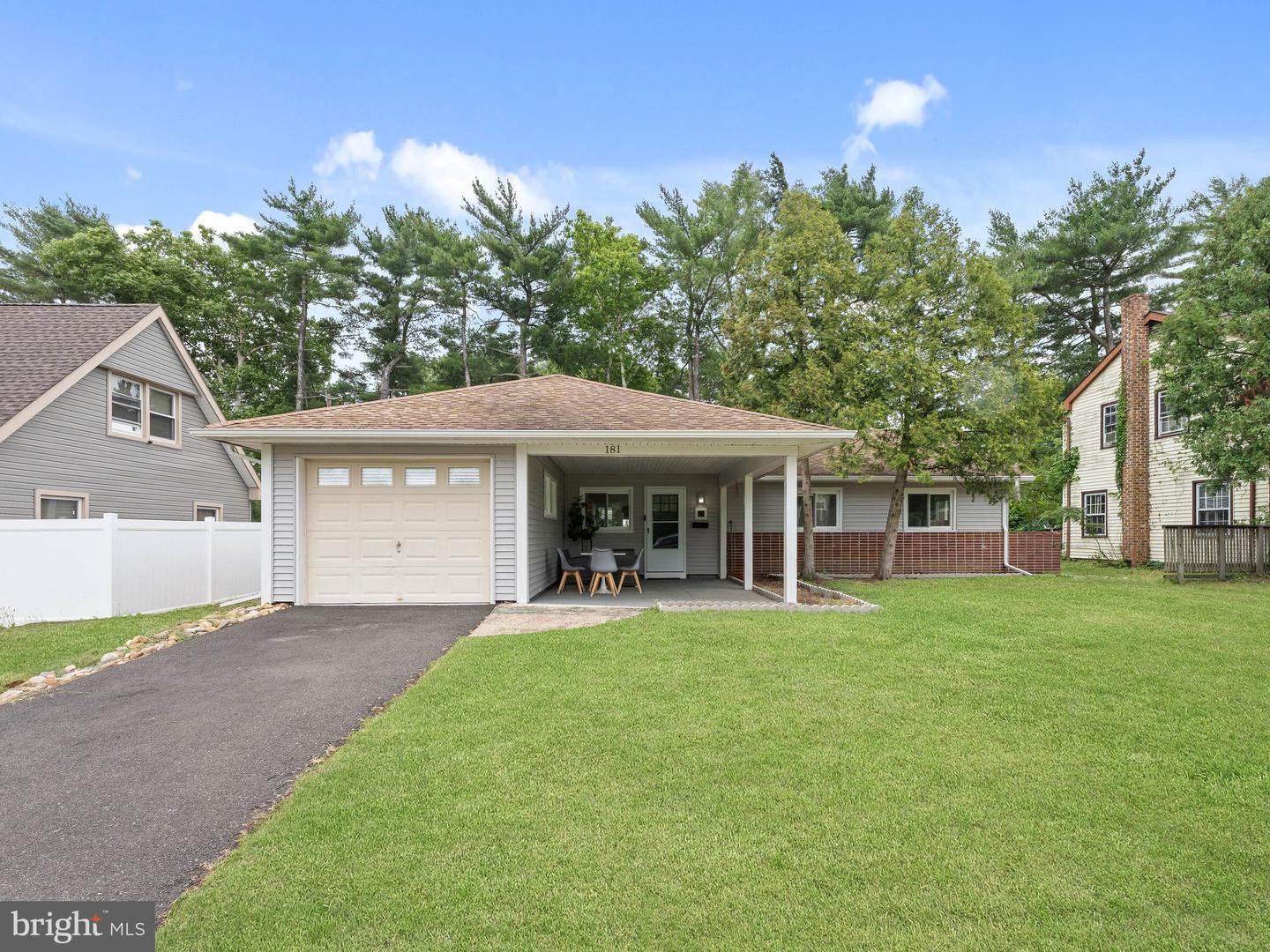 181 Somerset Dr — photo