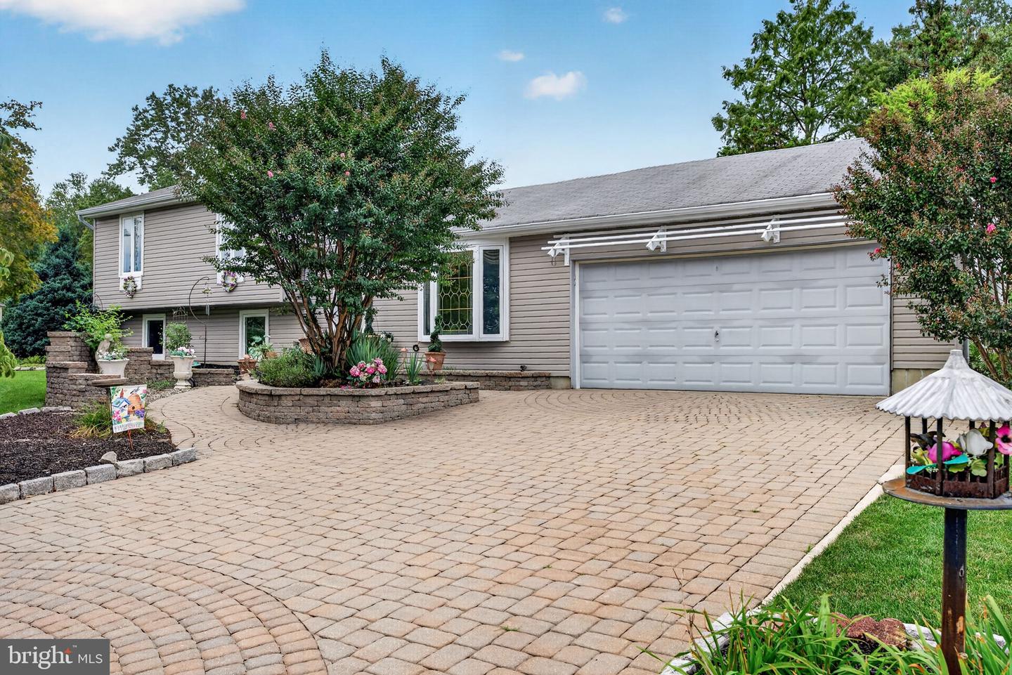 25 Brighton Dr — photo