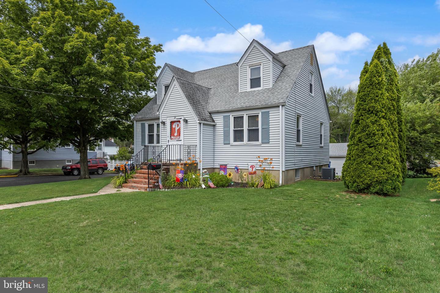 23 W Mill Road, Maple Shade, NJ 08052 — photo 2