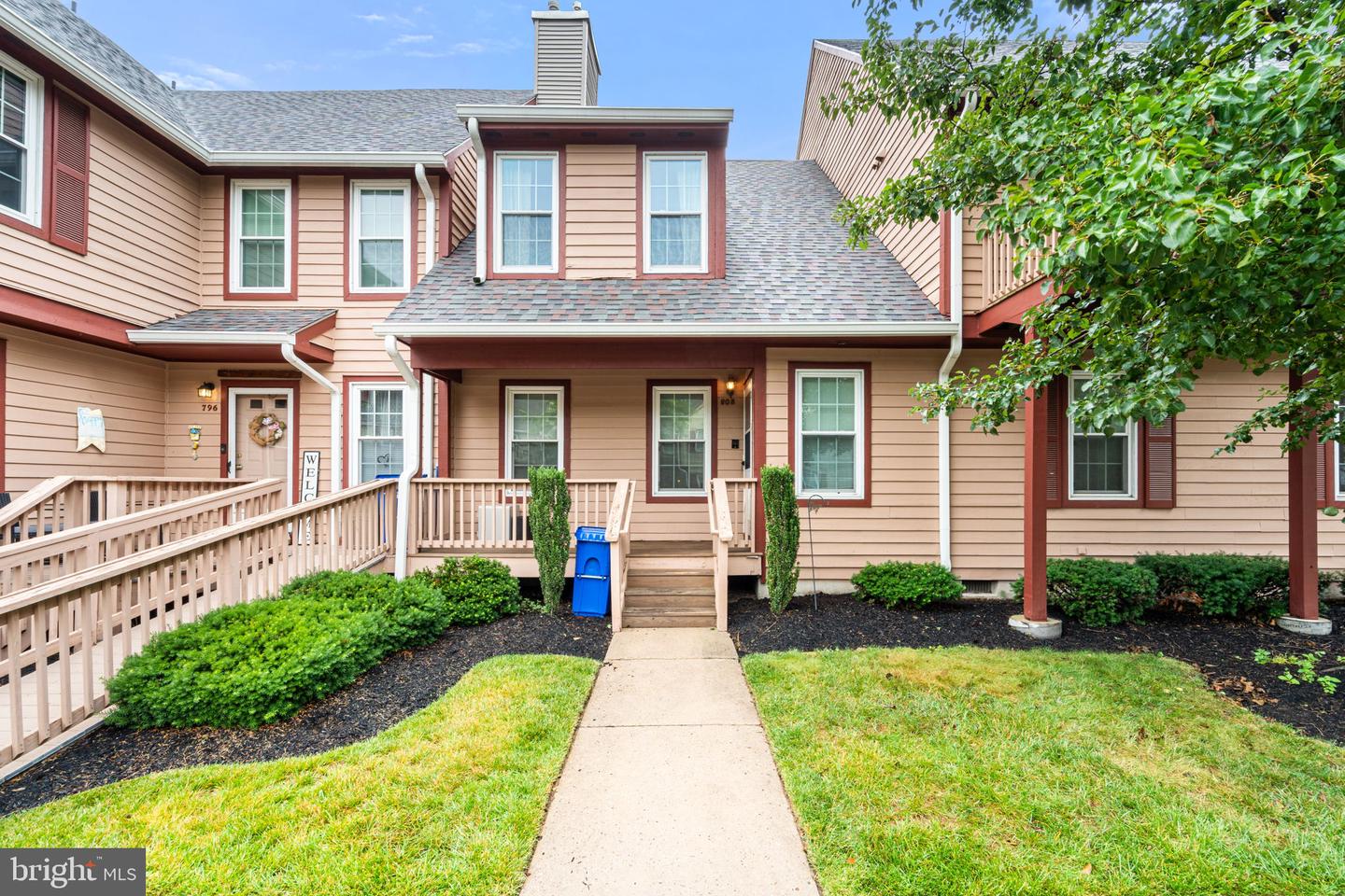 808 Westfield Dr — photo