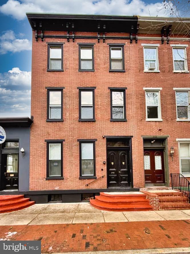 348-Unit 1R Farnsworth Ave — photo