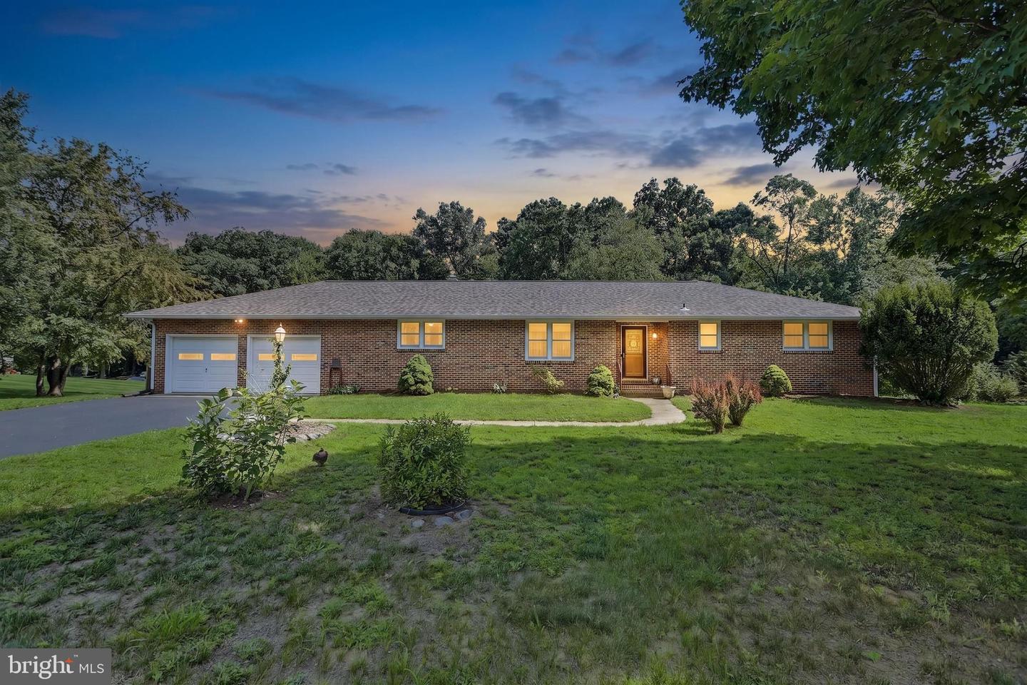 2048 Bustleton Road, Burlington, NJ 08016