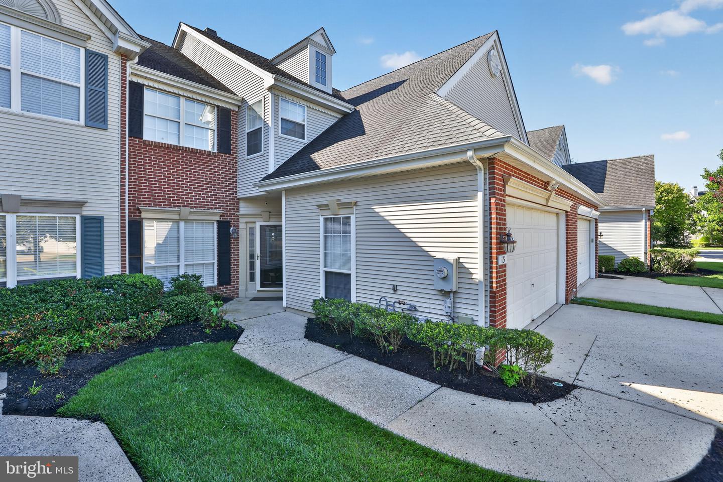13 Grand Banks Cir — photo