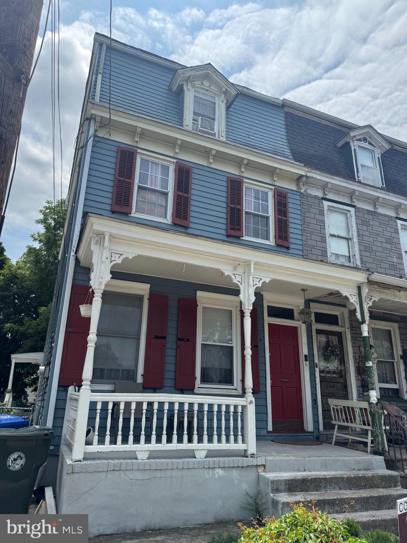 248 W Union St — photo