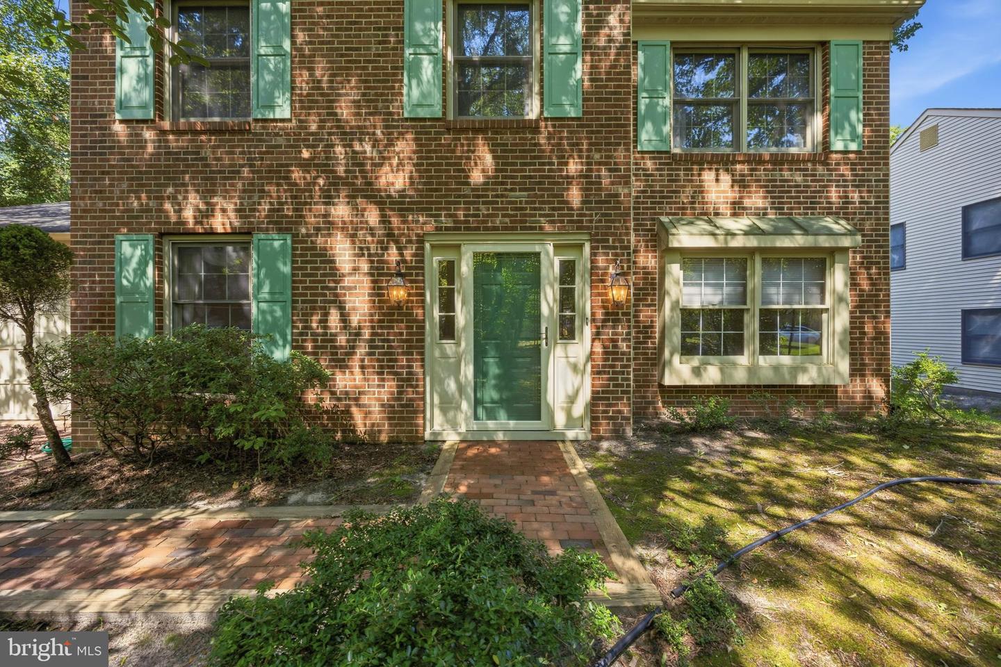 5 Prince Andrew Ct — photo